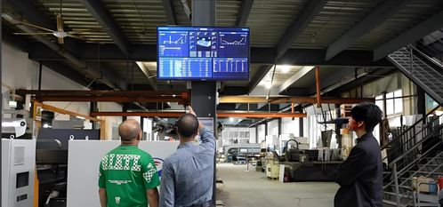 從臥底蘇州代工廠到現身總理座談會 35歲海歸用“柔性”顛覆萬億制造與會展服務